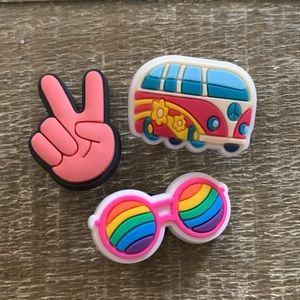 #6 No Brand Croc Charms